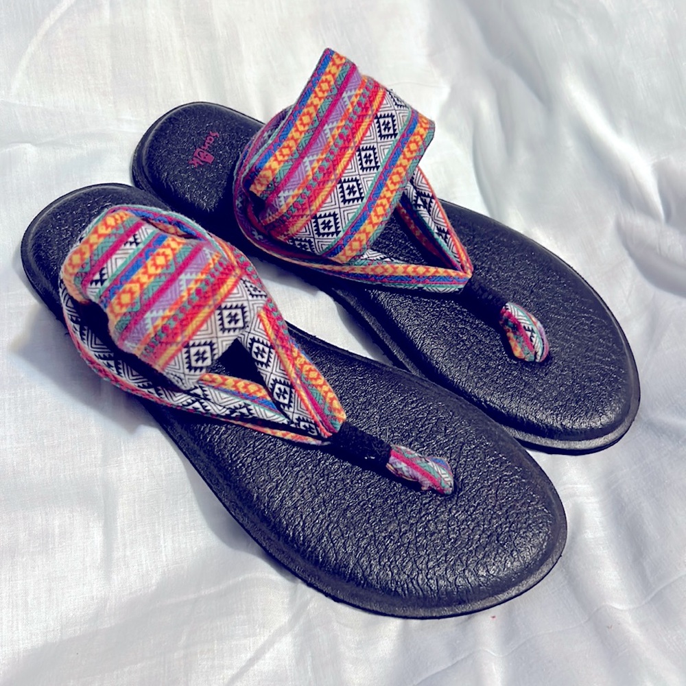 🩴 SANUK sandals